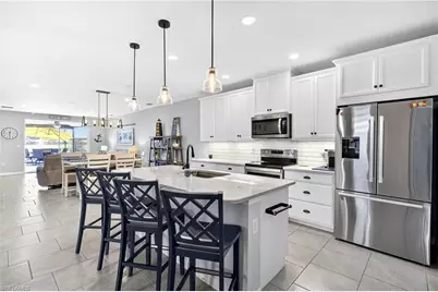 14582 Edgewater Cir, Naples, FL 34114 - Photo 5