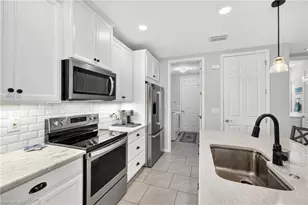 14582 Edgewater Cir, Naples, FL 34114 - Photo 7