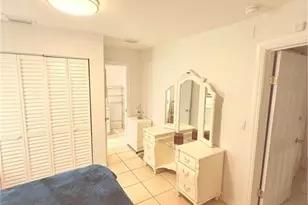 250 10th St NE, Naples, FL 34120 - Photo 9