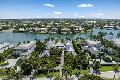 3655 Fort Charles Dr, Naples, FL 34102 - Photo 43