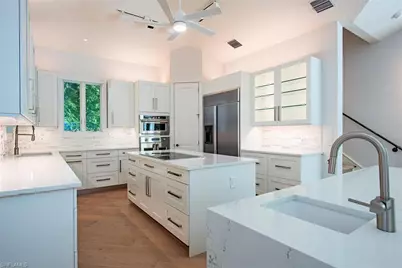 180 7th Ave S, Naples, FL 34102 - Photo 7