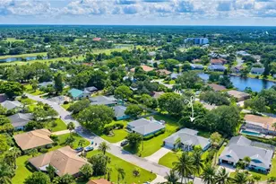 162 Westwood Dr, Naples, FL 34110 - Photo 5