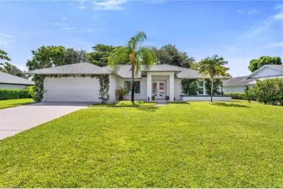 162 Westwood Dr, Naples, FL 34110 - Photo 1