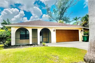 552 97th Ave N, Naples, FL 34108 - Photo 5