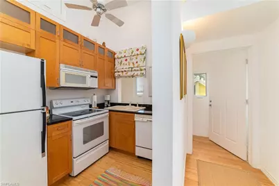 883 Galleon Dr, Naples, FL 34102 - Photo 25