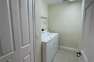 2913 Tuscan Dr, Cape Coral, FL 33909 - Photo 9