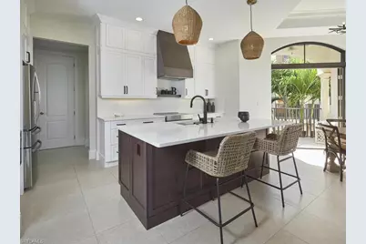 692 10th Ave S, Naples, FL 34102 - Photo 5