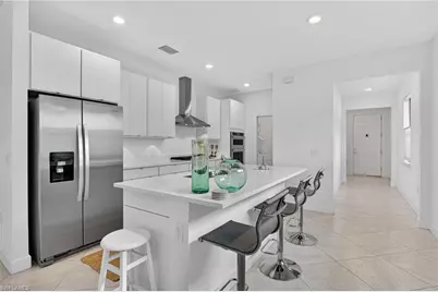 2174 Yellowfin Cir, Naples, FL 34114 - Photo 11