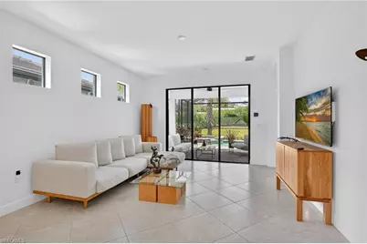 2174 Yellowfin Cir, Naples, FL 34114 - Photo 9