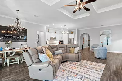 9811 Everglades Dr, Naples, FL 34120 - Photo 7