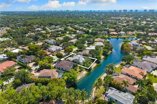 2039 Mission Dr, Naples, FL 34109 - Photo 5