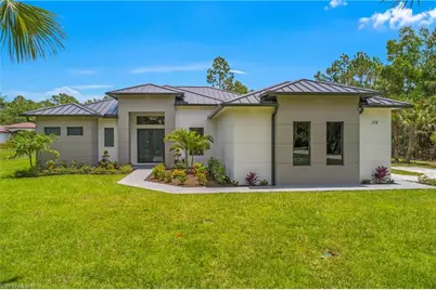 172 11th St SW, Naples, FL 34117 - Photo 9