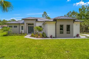 172 11th St SW, Naples, FL 34117 - Photo 9