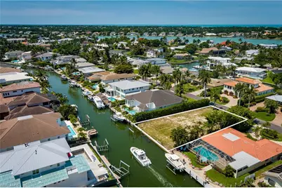 2165 Tarpon Rd, Naples, FL 34102 - Photo 15