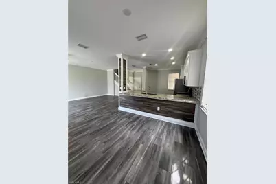 7614 Bristol Cir, Naples, FL 34120 - Photo 5