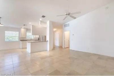 7872 Umberto Ct, Naples, FL 34114 - Photo 7