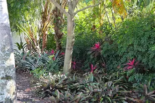 2554 Outrigger Ln, Naples, FL 34104 - Photo 31