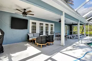 2554 Outrigger Ln, Naples, FL 34104 - Photo 17