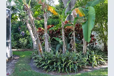 2554 Outrigger Ln, Naples, FL 34104 - Photo 33