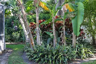 2554 Outrigger Ln, Naples, FL 34104 - Photo 33