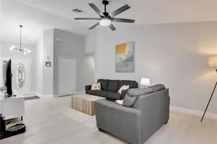 2554 Outrigger Ln, Naples, FL 34104 - Photo 9
