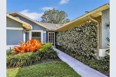 2554 Outrigger Ln, Naples, FL 34104 - Photo 5