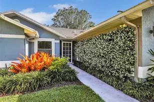 2554 Outrigger Ln, Naples, FL 34104 - Photo 5