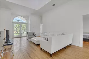 880 18th St NE, Naples, FL 34120 - Photo 5