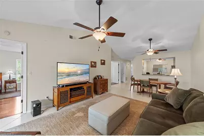 621 Squire Cir #204, Naples, FL 34104 - Photo 7