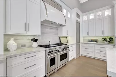 160 Broad Ave S, Naples, FL 34102 - Photo 19