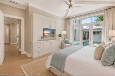 160 Broad Ave S, Naples, FL 34102 - Photo 31