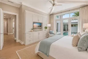 160 Broad Ave S, Naples, FL 34102 - Photo 31