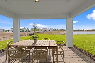 605 Oasis Lk Pl, Lehigh Acres, FL 33974 - Photo 35
