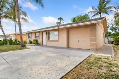 5369 Broward St, Naples, FL 34113 - Photo 7