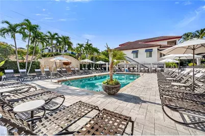 221 9th St S #123, Naples, FL 34102 - Photo 15