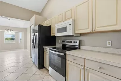1011 Chadbourne Ave, Lehigh Acres, FL 33971 - Photo 9