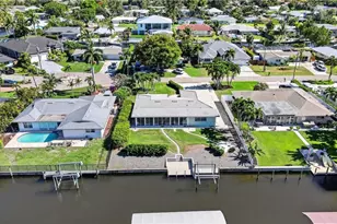 397 Parkway Ct, Fort Myers, FL 33919 - Photo 7