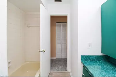 4300 Gulfstream Dr #2D, Naples, FL 34112 - Photo 9