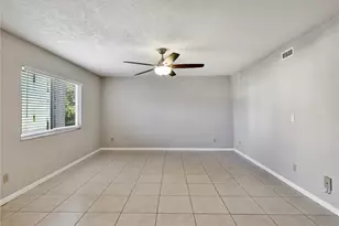 4621 Bayshore Dr, Naples, FL 34112 - Photo 5