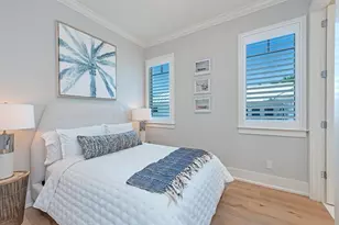 473 1st Ave S, Naples, FL 34102 - Photo 15