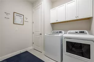 2555 Seychelles Dr, Naples, FL 34112 - Photo 25