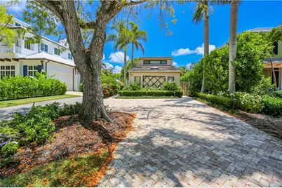 550 3rd Ave N, Naples, FL 34102 - Photo 23