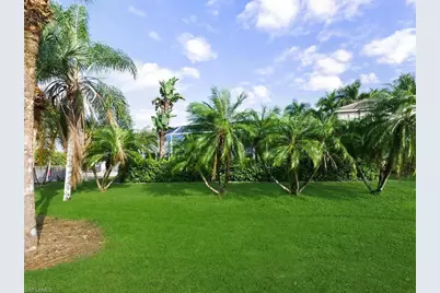2051 Morning Sun Ln, Naples, FL 34119 - Photo 33