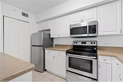 8940 Colonnades Ct E #734, Bonita Springs, FL 34135 - Photo 9