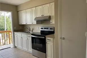 18245 Louise Dr, Fort Myers, FL 33967 - Photo 7