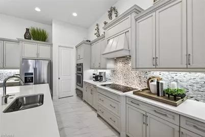 14179 Charthouse Ct, Naples, FL 34114 - Photo 11
