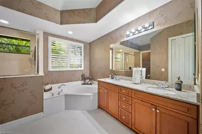 955 Tivoli Ct, Naples, FL 34104 - Photo 23