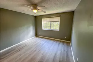 1250 Wildwood Lakes Blvd, Naples, FL 34104 - Photo 27