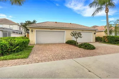6284 Towncenter Cir, Naples, FL 34119 - Photo 27