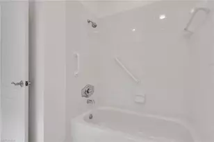 6284 Towncenter Cir, Naples, FL 34119 - Photo 23